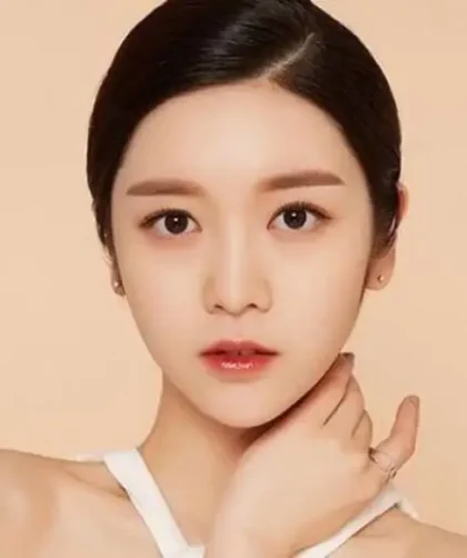 độn cằm bác saĩ nào đẹp